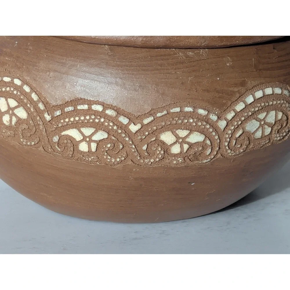 Vintage Raimundinha Brazilian Folk Pottery Lidded Clay Bean Pot